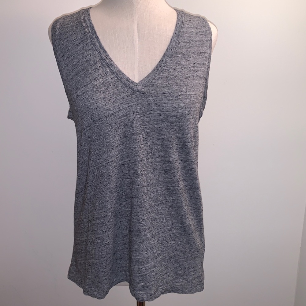 Madewell Heather Gray V‎ Neck Light Weight Tank Top Size: Medium EUC